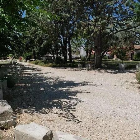 Bed & Breakfast Mas Maurane-chambre D'hote Avec Prive Aux Portes D'arles